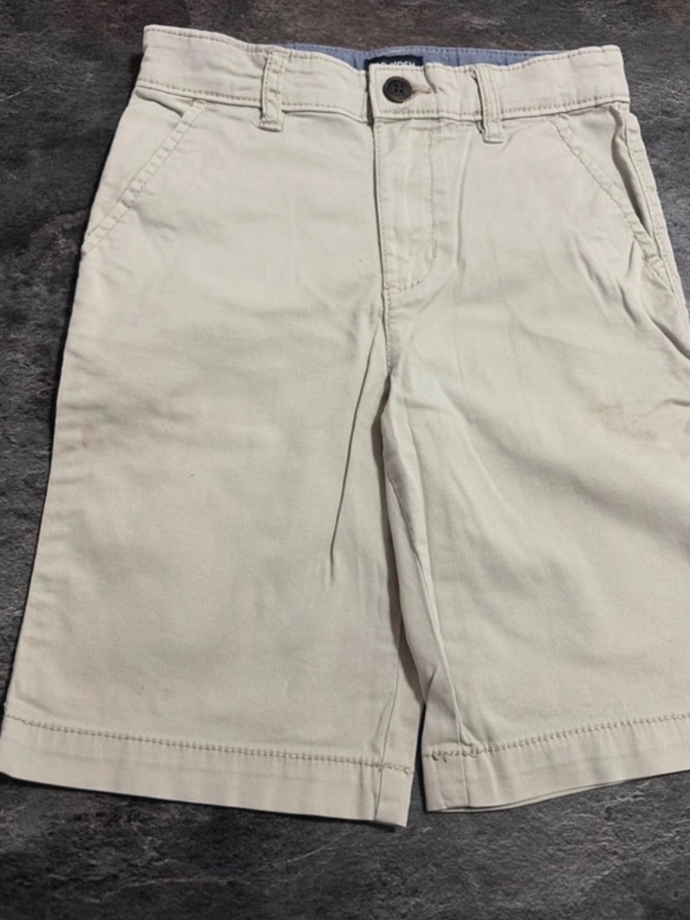 Oshkosh khaki shorts size 8